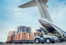 Почему грузоперевозки авиатранспортом пользуются спросом?