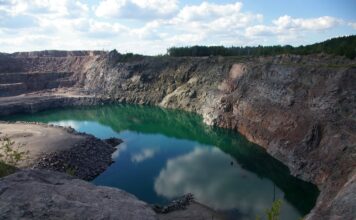 Поиск карьеров Ленинградской области: единая база карьеров