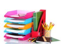 Какие канцтовары должны быть на столе в офисе?