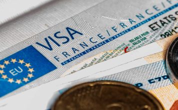 Как оформить визу во Францию?
